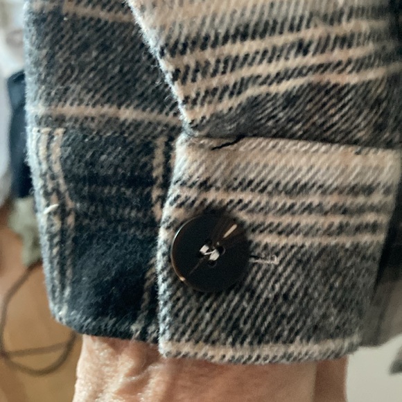 Plaid Jacket - Picture 5 of 6